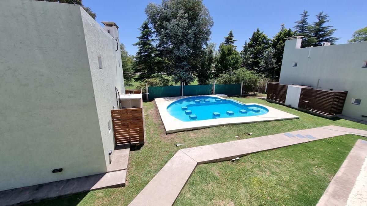 Departamento Temporario - Barrio San Isidro Вилья-Альенде Экстерьер фото
